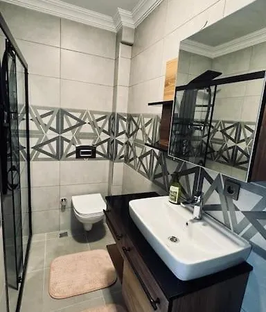 Villa Goekova'da Oezel Havuzlu Luex